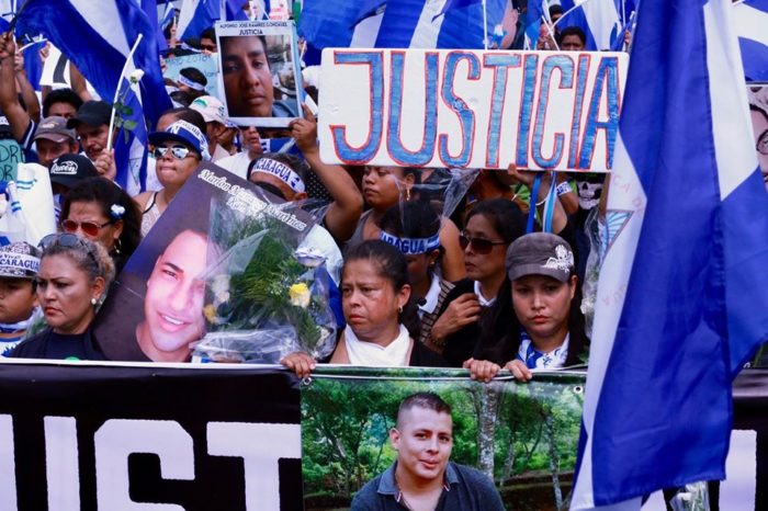 Mayo se escribe con Resistencia y Memoria